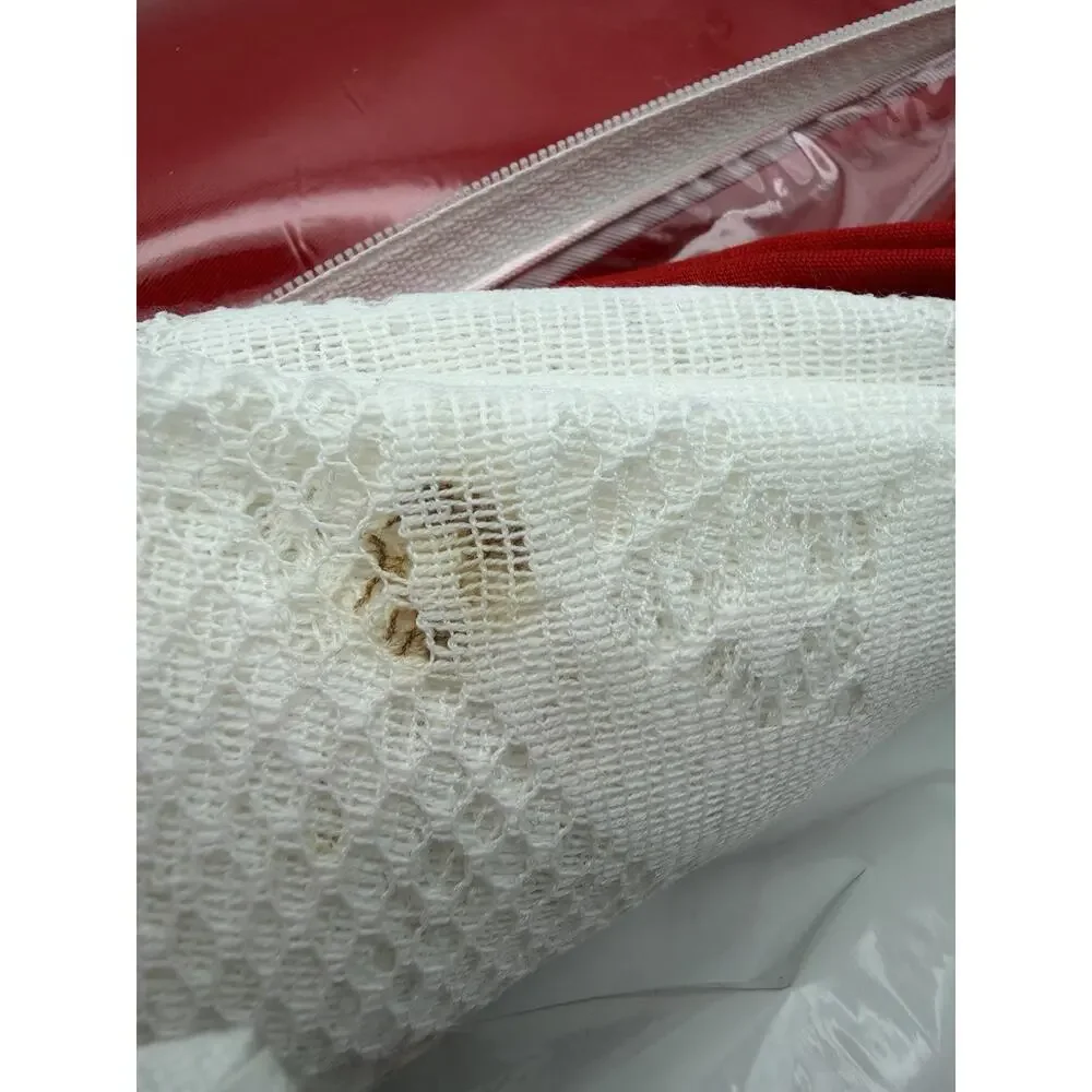 Vintage Quaker Lace Tablecloths Value Pack 60x80 Oval White Lace Red Solid